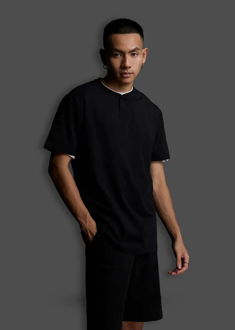 Áo Thun Tay Ngắn Mềm Mịn Mát The Minimalist 007 Đen - YaMe.vn