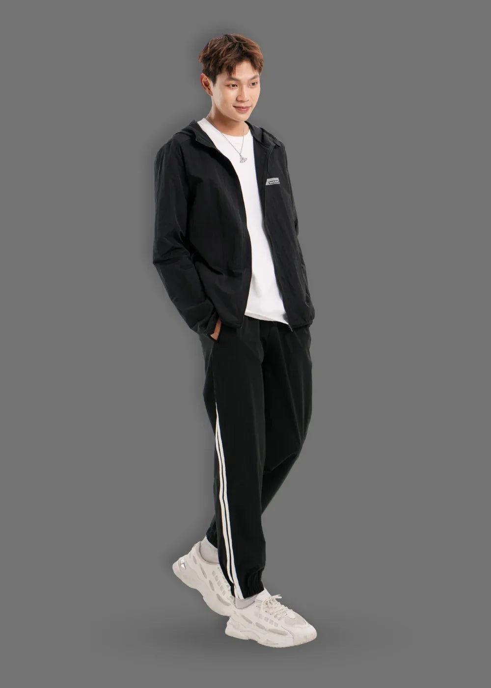 Quần Jogger Dù Nhẹ Nhanh Khô Seventy Seven 34 Đen - YaMe.vn