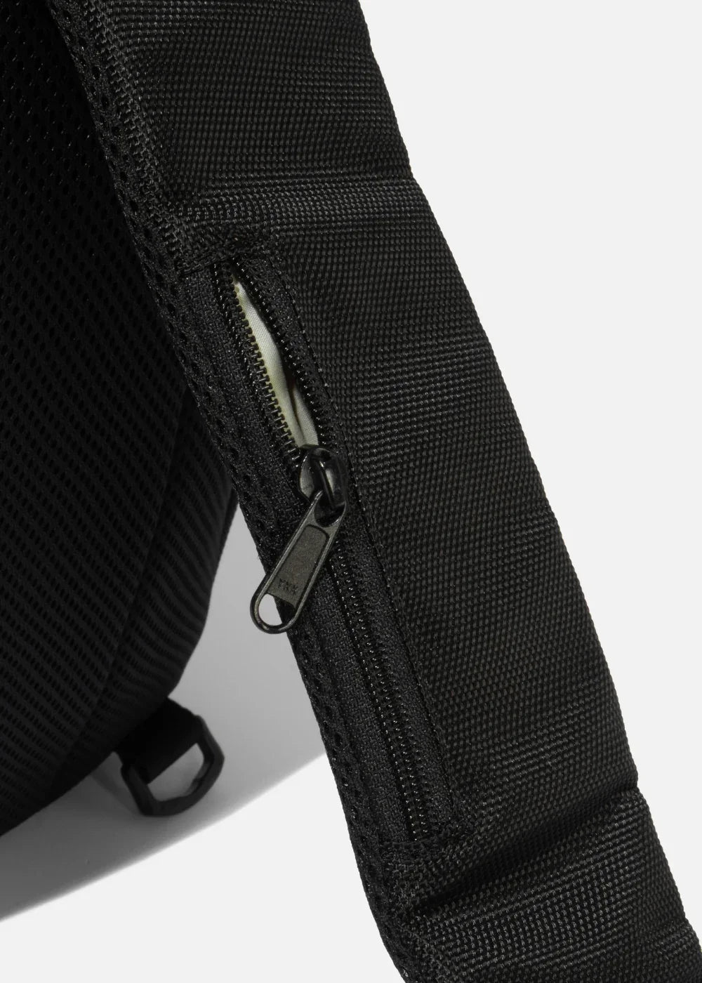 Túi Đeo Sling Bag Chống Sốc #Y2010 06 Đen - YaMe.vn