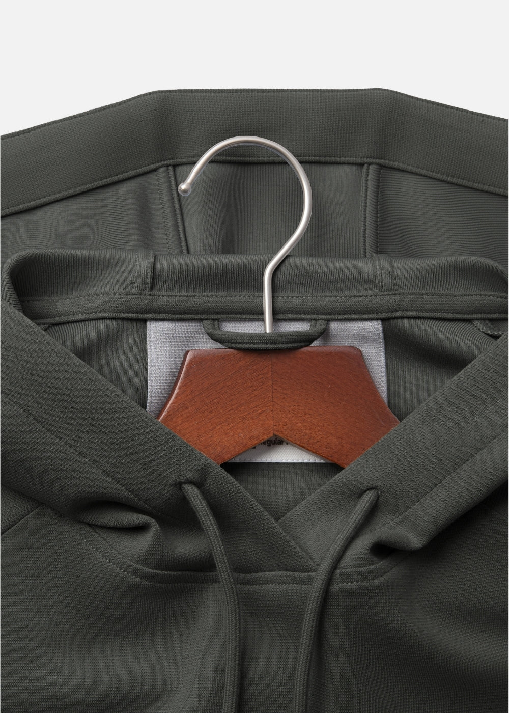 Áo Khoác Hoodie Mịn Mát Ít Nhăn The Minimalist 024 Xanh Rêu