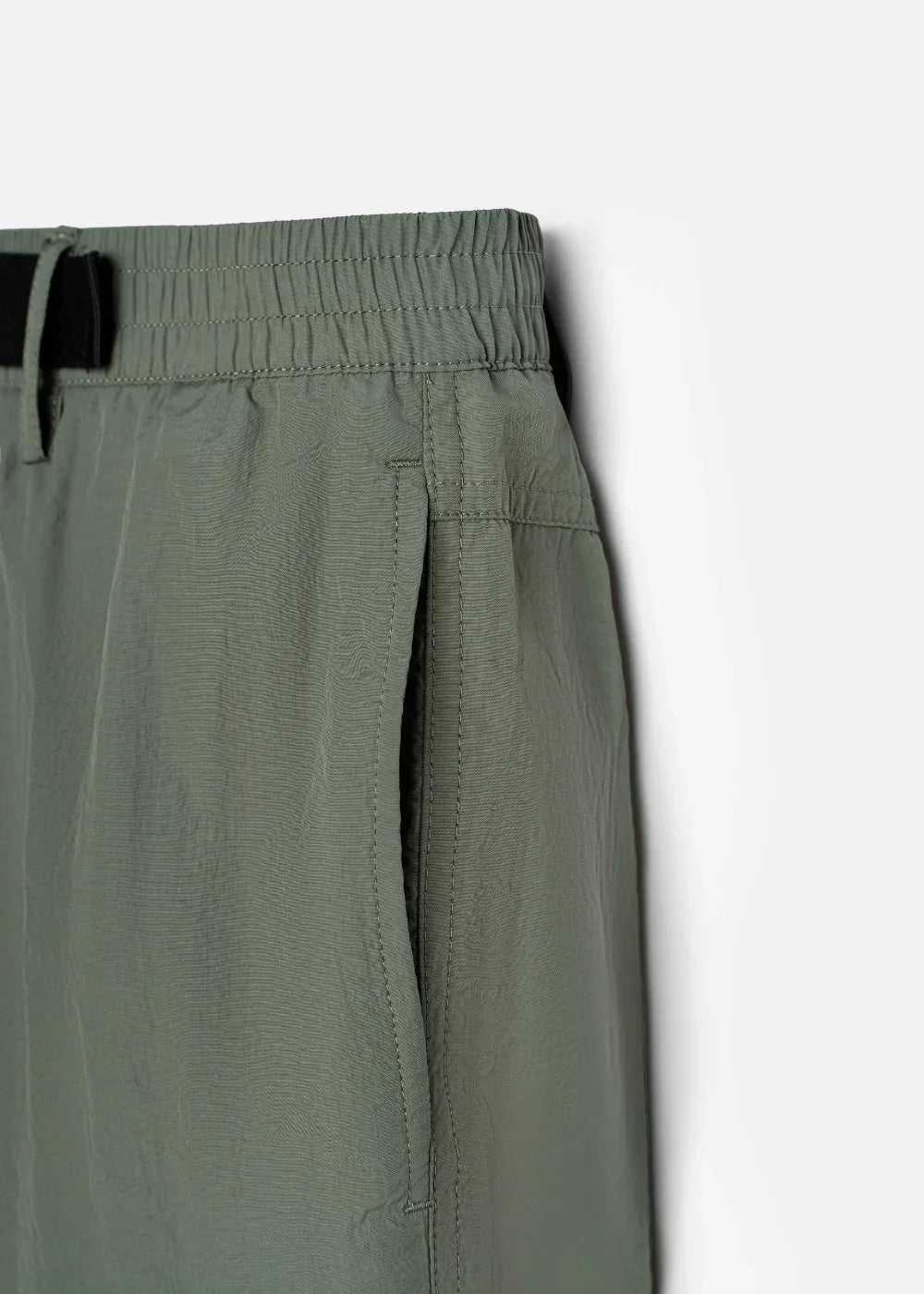 Quần Short Dù Siêu Nhẹ Trượt Nước The Weekend 039 Xanh Lá Đậm - YaMe.vn