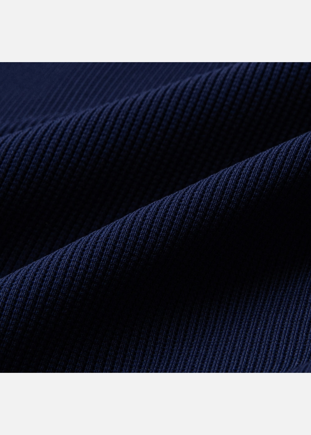 Áo Thun Tay Dài Cotna Thoáng Mát The Weekend 042 Xanh Dương Đậm