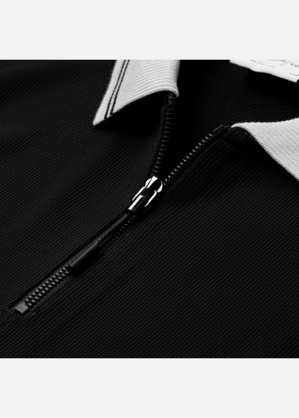 Áo Thun Tay Dài Cotna Thoáng Mát The Weekend 042 Đen