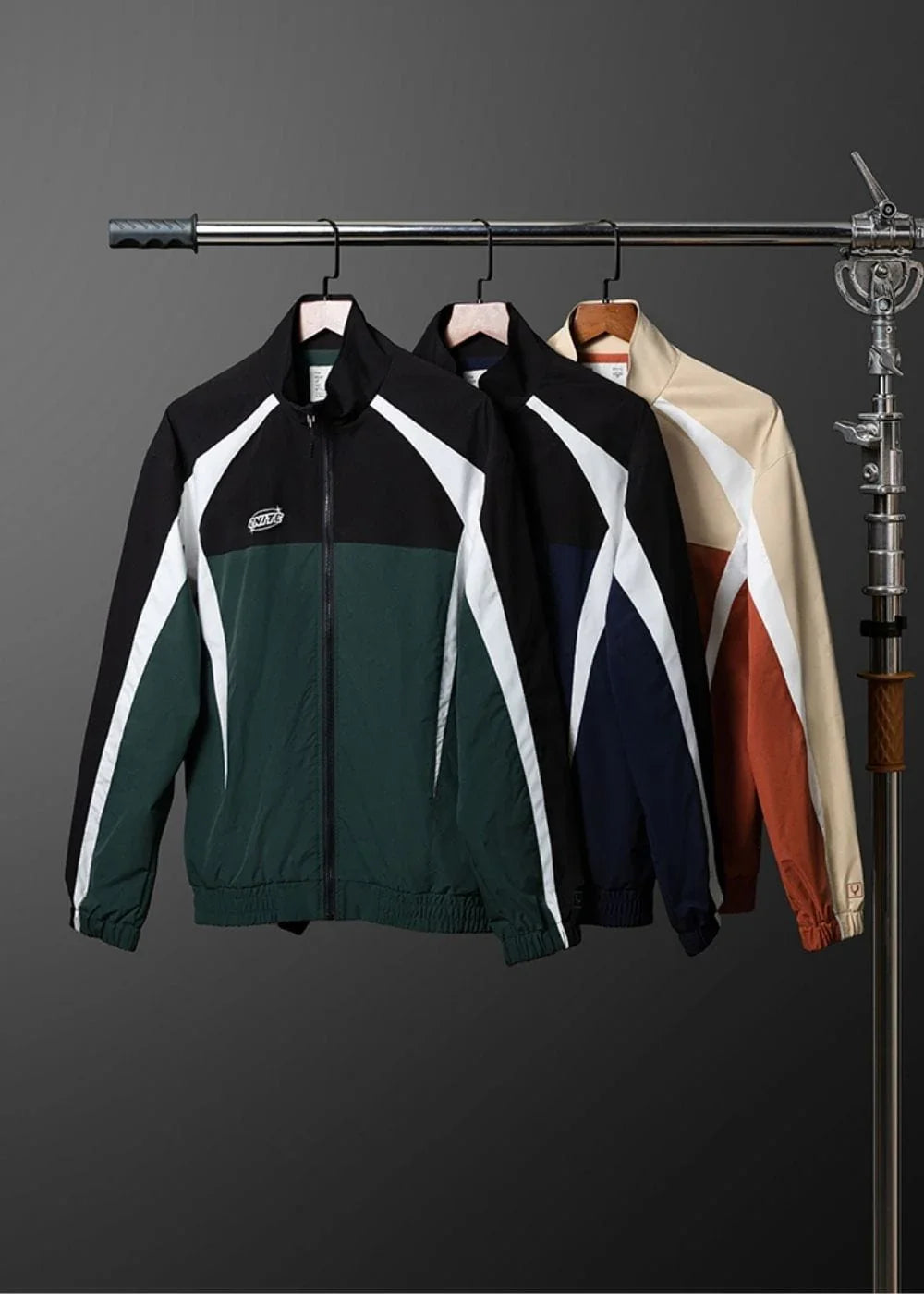 Áo Khoác Gió Sporty Phối Màu Siêu Nhẹ No Style M58 Xanh Lá Đậm - YaMe.vn