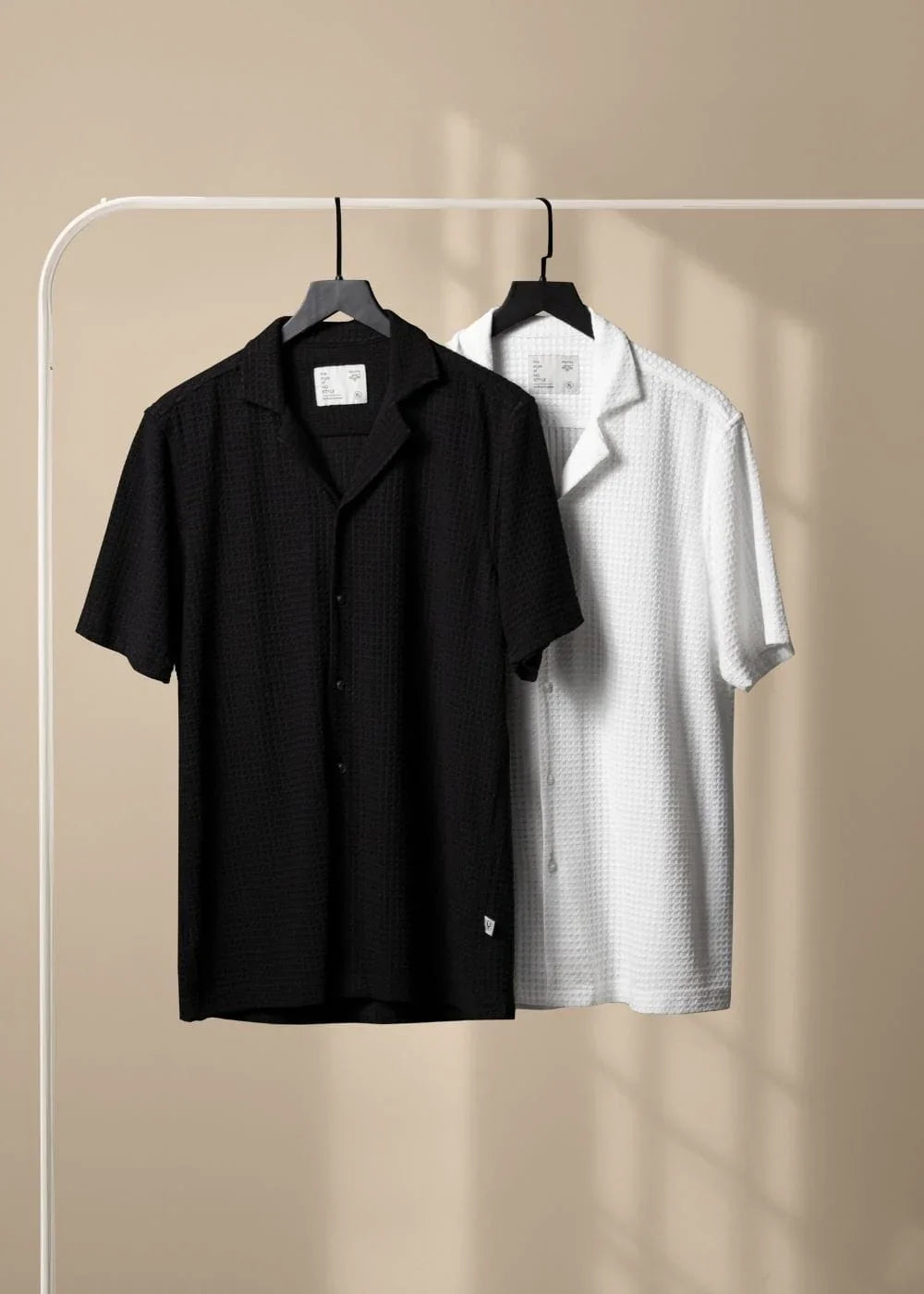 Áo Sơ Mi Cuban Họa Tiết Nổi Thoáng Mát No Style M145 Đen - YaMe.vn