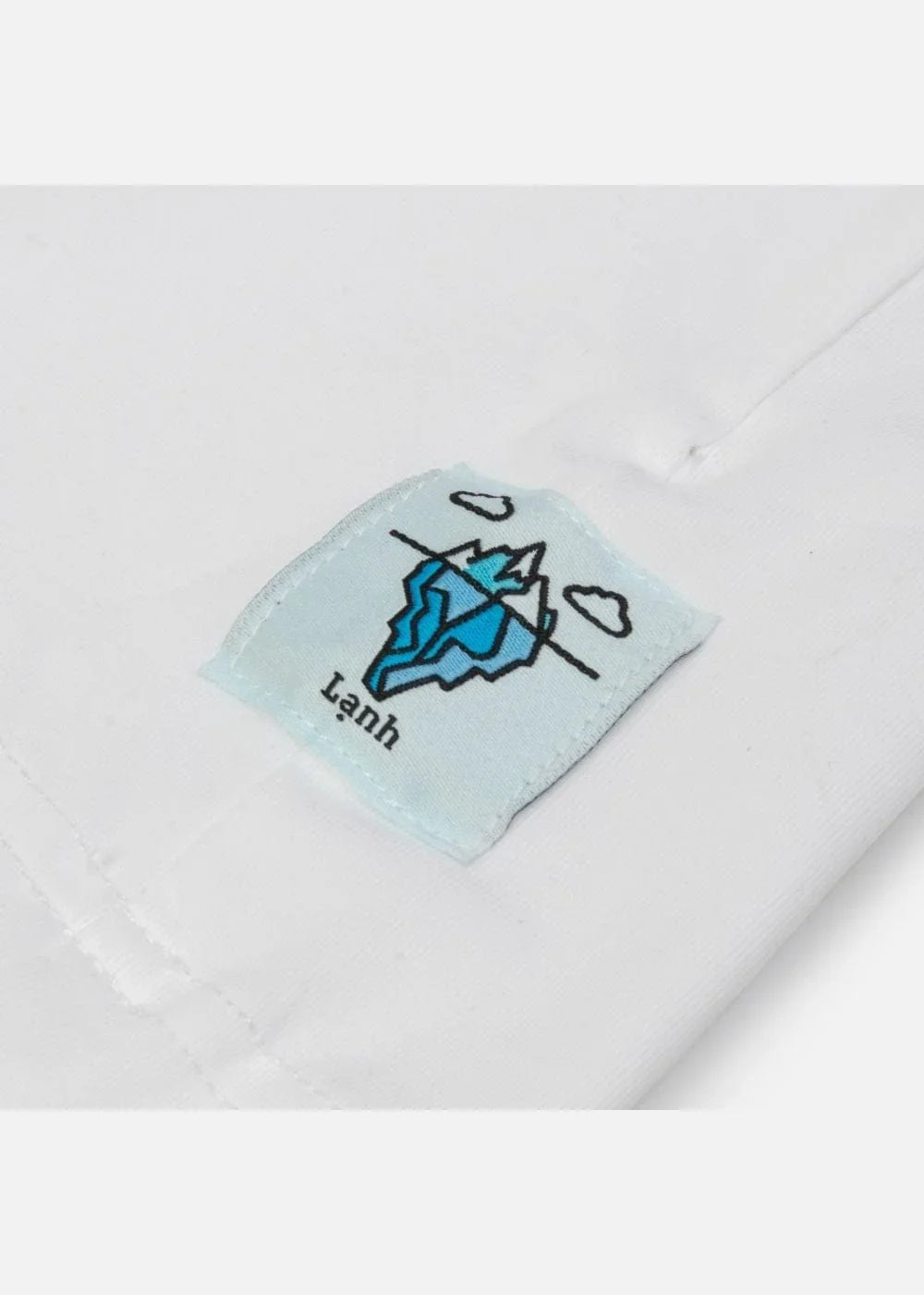 Áo Thun Tay Ngắn Mềm Mịn Mát The Minimalist 007 Trắng - YaMe.vn