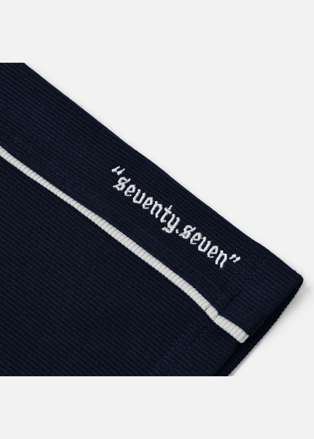 Áo Thun Cổ Tròn Tay Ngắn Áo Thun Seventy Seven 44 Xanh Đen