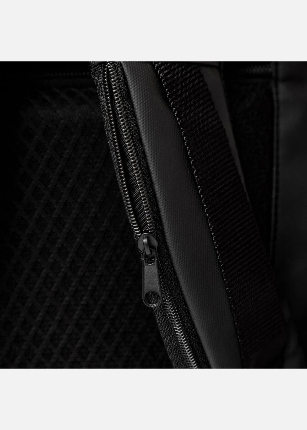 Balo Smart Cao Cấp Cổng Sạc Tích Hợp First Class 02 Đen - YaMe.vn