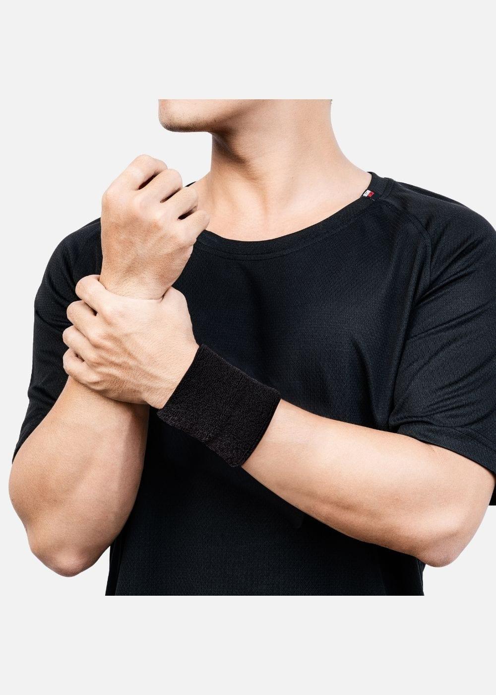 Băng Đeo Cổ Tay Thể Thao Nhẹ Siêu Khô Thoáng BG 93 Đen - YaMe.vn
