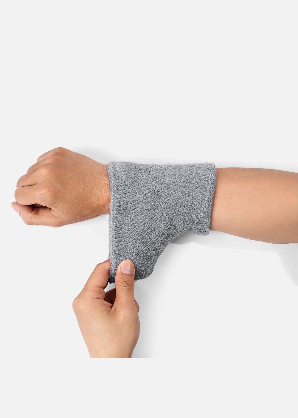 Băng Đeo Cổ Tay Thể Thao Nhẹ Siêu Khô Thoáng BG 94 Xám Đậm - YaMe.vn