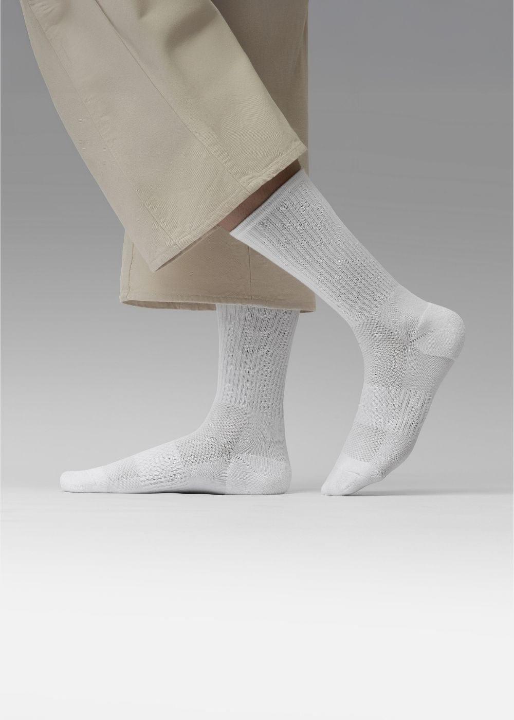 Vớ Cổ Trung Công Thái Học 90° Dệt Lưới Thoáng Khí C001 Trắng - YaMe.vn