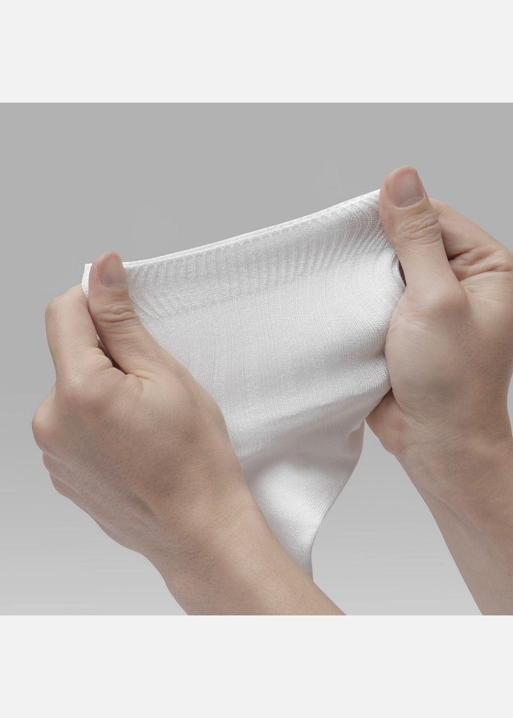 Vớ Cổ Trung Công Thái Học 90° Kháng Khuẩn Khử Mùi C002 Trắng - YaMe.vn