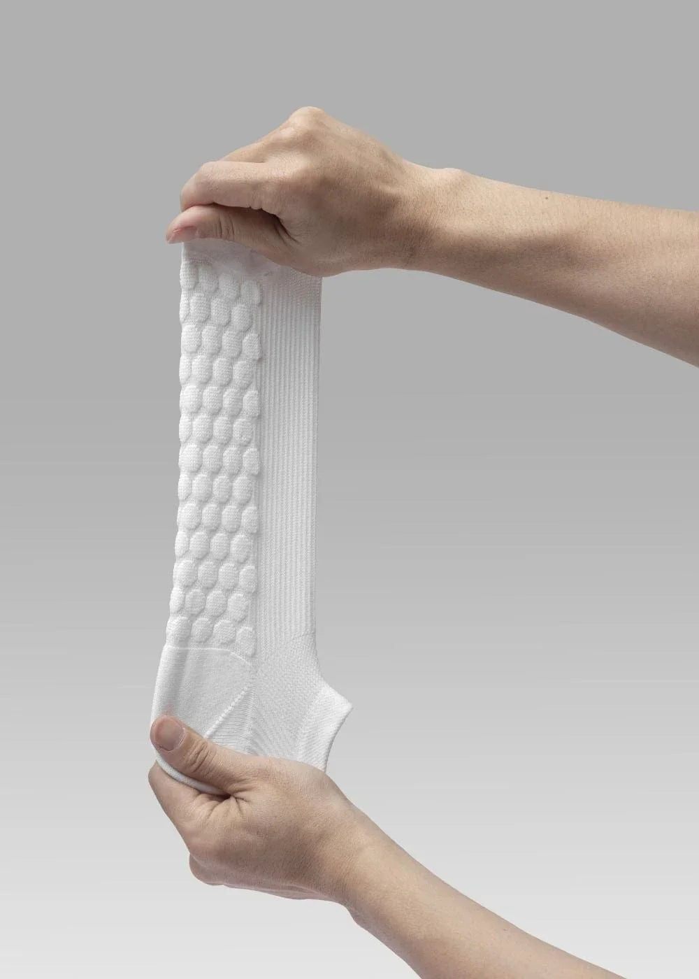 Vớ Cổ Ngắn Công Thái Học 90° Đệm Xù Giảm Chấn Kháng Khuẩn TAB004 Trắng - YaMe.vn