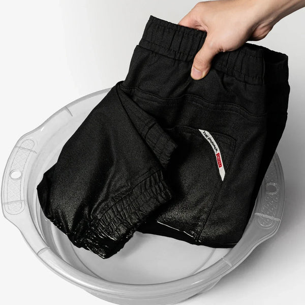 Bí Kíp "Chơi" Jean: Hướng Dẫn Giặt Và Bảo Quản Để Jean Bền Màu Như Mới - YaMe.vn