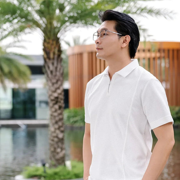 Người vai xuôi nên chọn áo kiểu gì để trông vững chãi hơn?