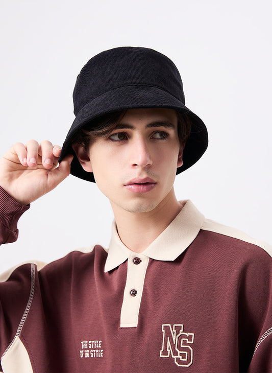 Nón Bucket Corduroy (Nhung gân): Item "must-have" cho những chuyến du lịch mùa Thu - Đông.