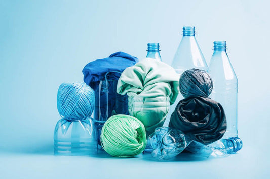 Tái chế nhựa thành vải (Recycled Polyester) – Xu hướng xanh mới.