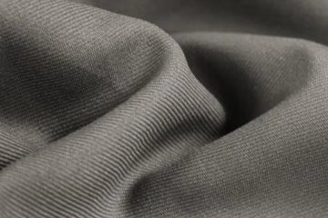 Vải Gabardine - Dệt chéo chặt, bền, chống thấm tốt (thường may Trench coat).