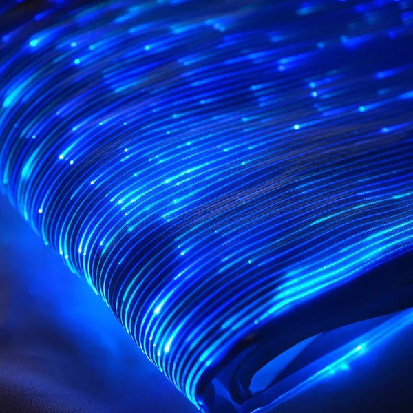 Vải phát sáng (Luminous fabric) trong bóng tối.