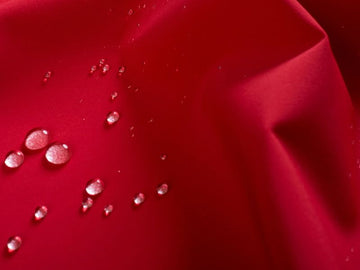 Vải Gore-Tex - Chống thấm nước nhưng vẫn thoáng khí.