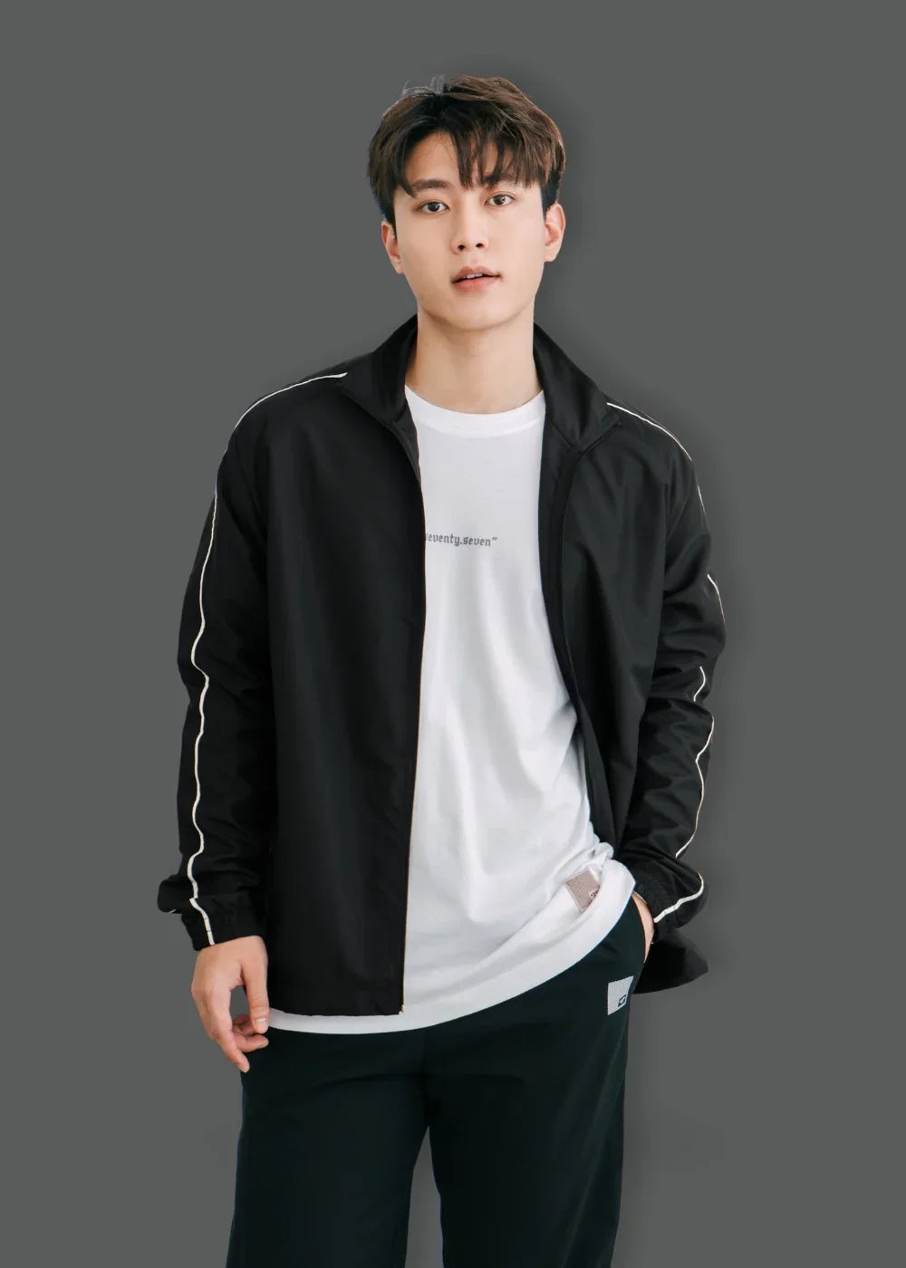 Áo Khoác Gió Trượt Nước Seventy Seven 40 Đen - YaMe.vn