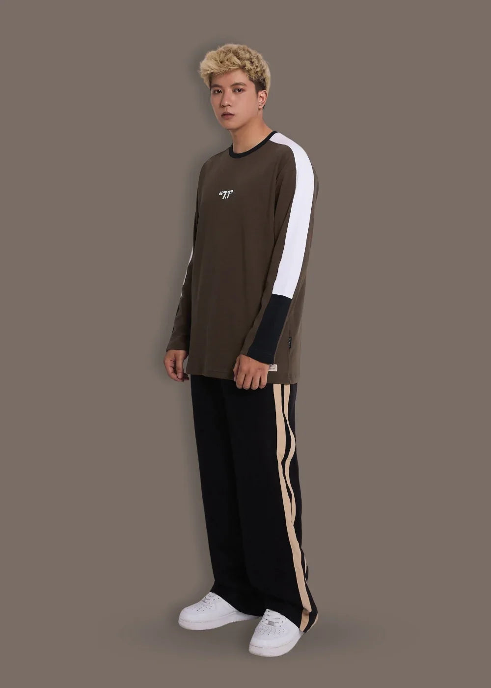 Quần Jogger Corduroy Ít Nhăn Seventy Seven 33 Đen - YaMe.vn
