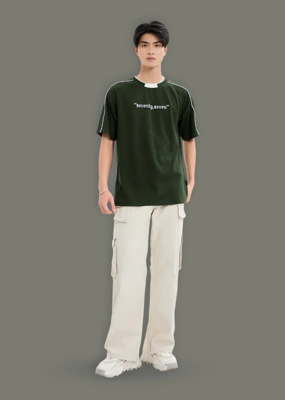 Áo Thun Tay Ngắn Vải Ribbing Co Giãn Seventy Seven 45 Xanh Lá Đậm - YaMe.vn