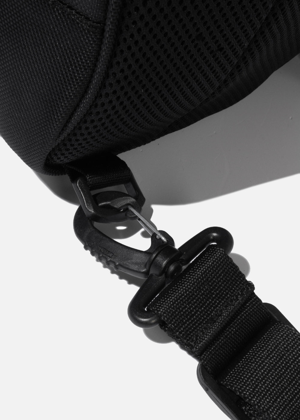 Túi Đeo Sling Bag Chống Sốc #Y2010 06 Đen