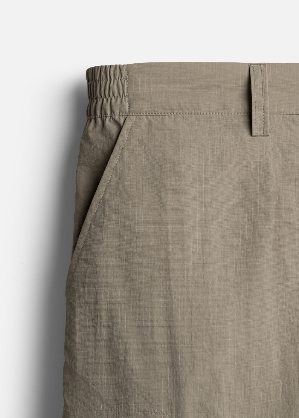 Quần Short Dù Siêu Nhẹ Trượt Nước The Weekend 045 Nâu