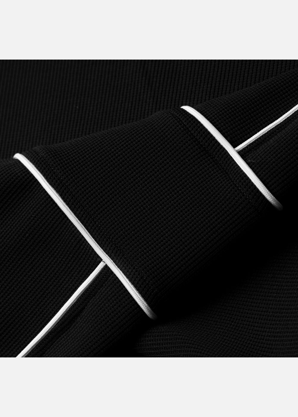 Áo Thun Tay Dài Cotna Thoáng Mát The Weekend 042 Đen