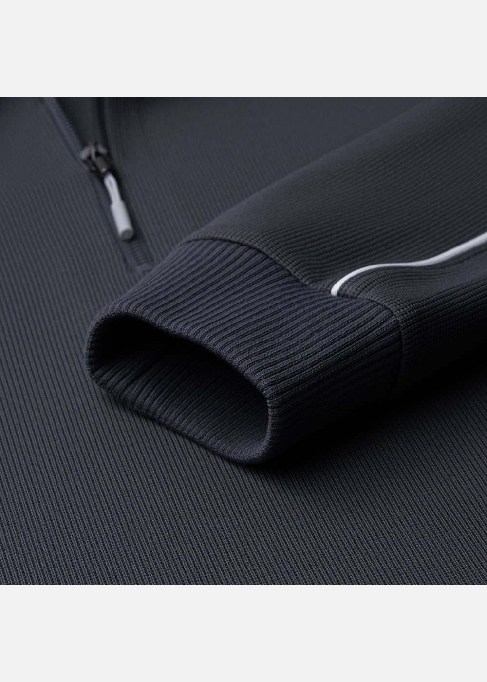 Áo Thun Tay Dài Cotna Thoáng Mát The Weekend 042 Xám Đậm