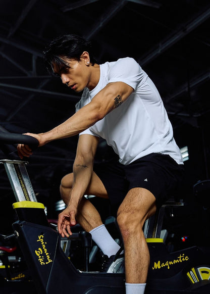 Áo Thun Cổ Tròn Tay Ngắn The Trainer 001 Trắng