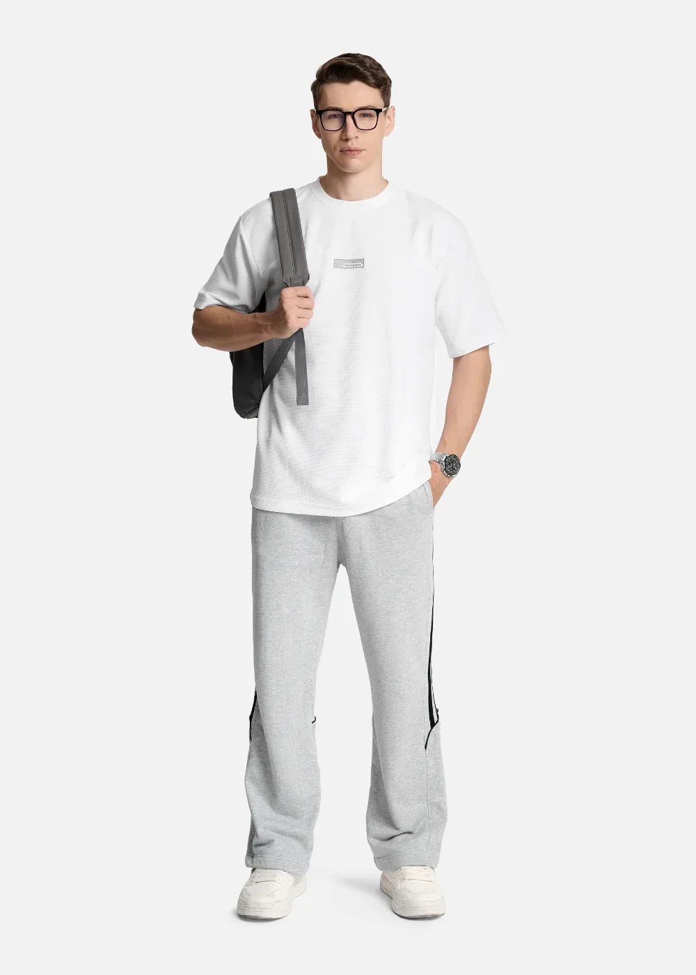 áo thun oversize, màu xám nhạt, loungewear, quần casual cạp chun, Gen Z, Vibe Zen
