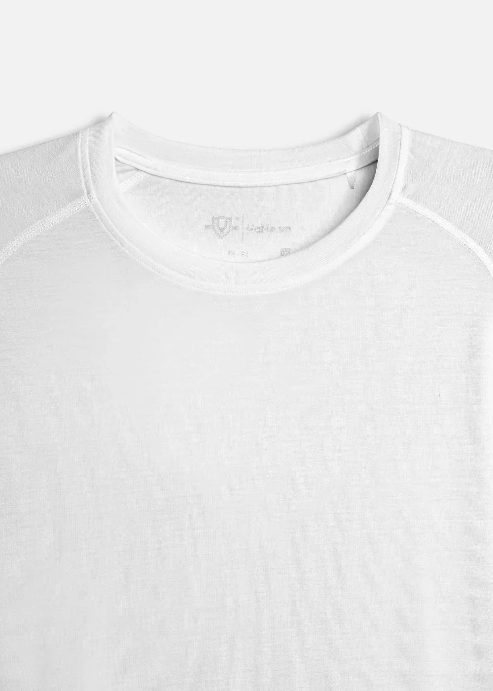 Áo Thun Tay Dài CloudTouch™ Siêu Mềm Mịn Tay Xỏ Ngón The Homebody 001 Trắng