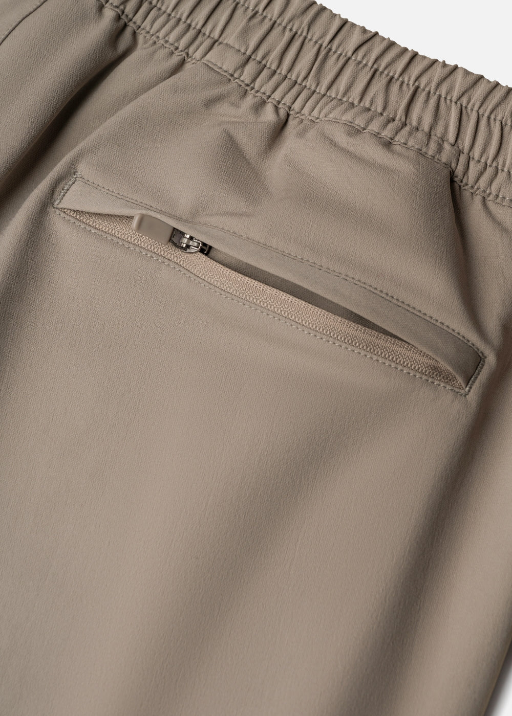 Quần Jogger Dù Co Giãn Mềm Mịn The Minimalist 003 Nâu Nhạt