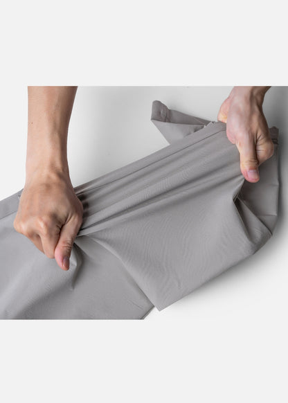 Quần Jogger Dù Co Giãn Mềm Mịn The Minimalist 003 Xám Nhạt