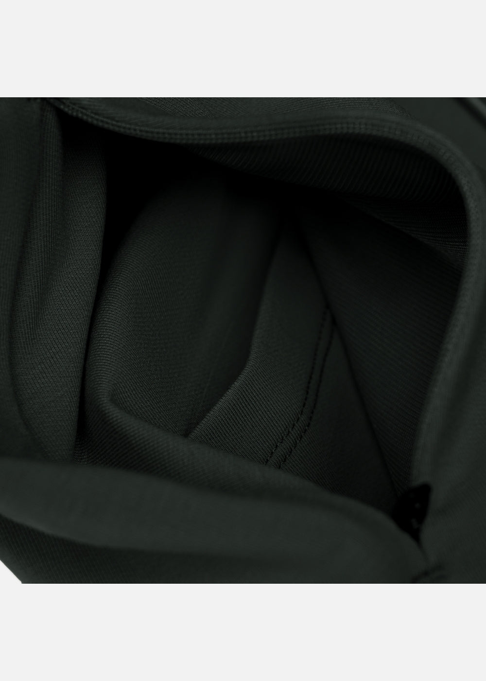 Quần Short Thun Mềm Mịn Mát The Minimalist 012 Xanh Lá Đậm