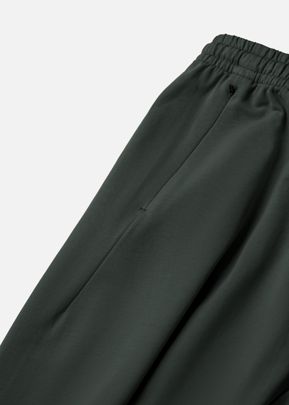 Quần Short Thun Mềm Mịn Mát The Minimalist 012 Xanh Lá Đậm