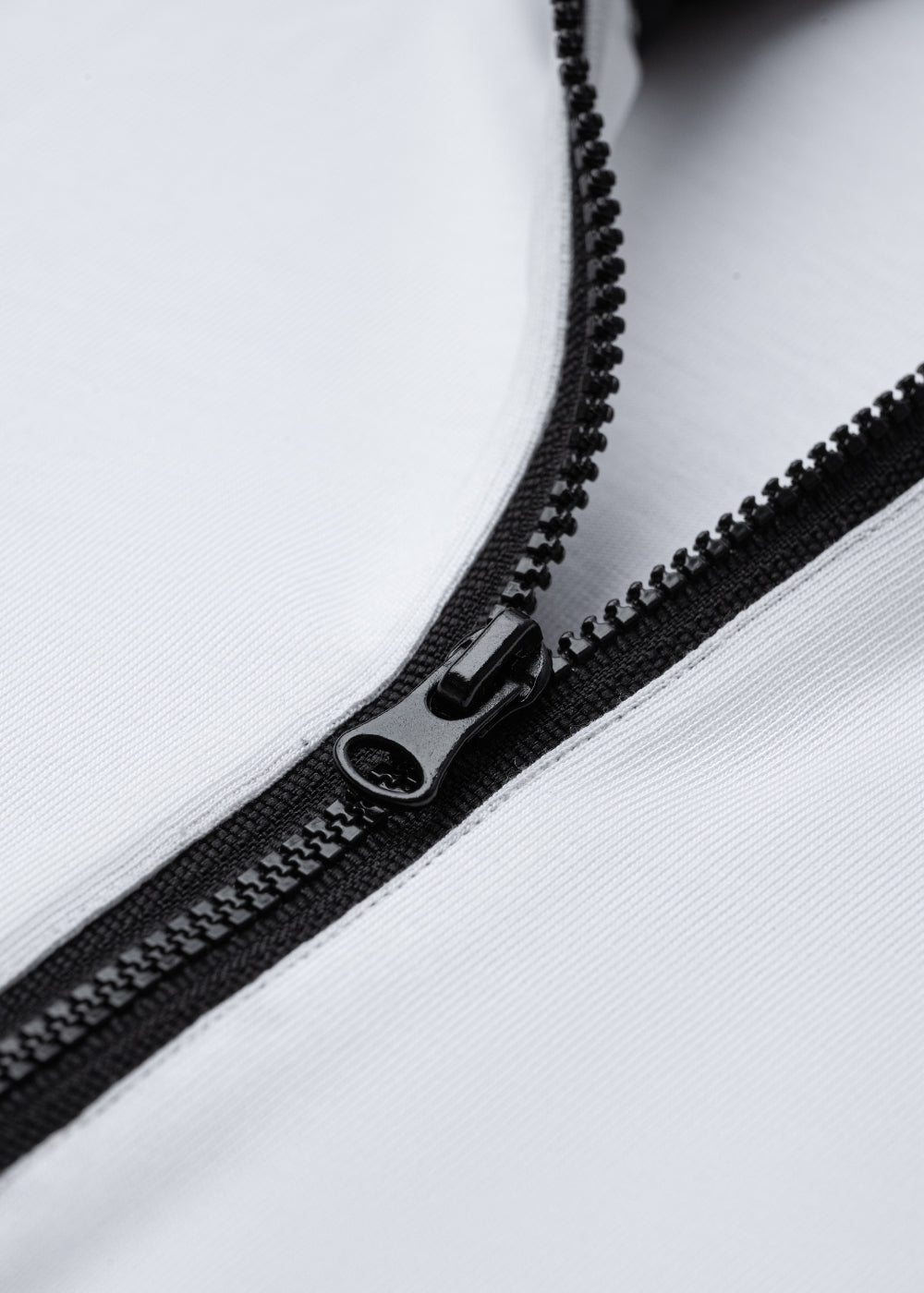 Áo Polo Raglan Mát Mềm Mại The No Style 240 Trắng Đen