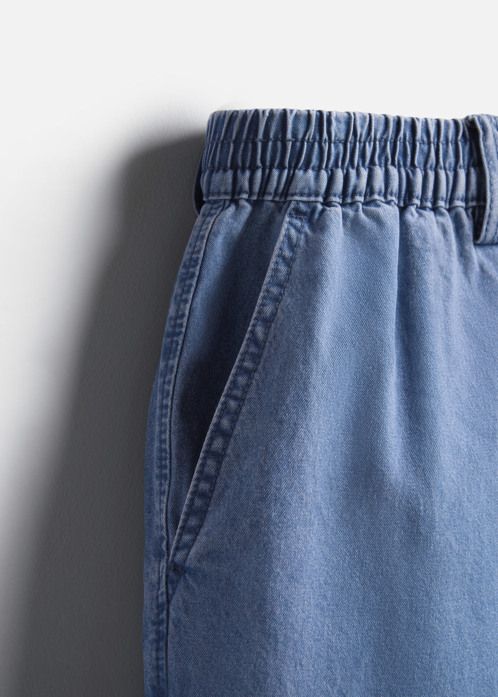Quần Jeans Lưng Thun DurableTex™  The Original 054 Màu Xanh Jean 88 Dáng Rộng Rãi F4