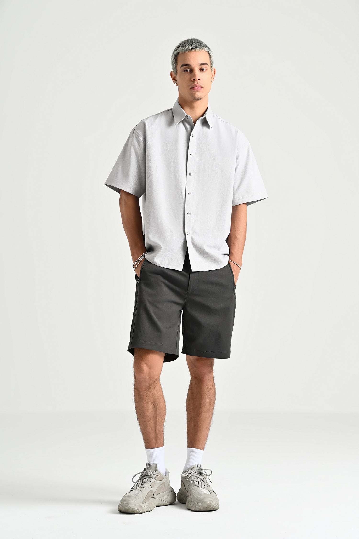 The Weekend 029 Xám Nhạt.jpg